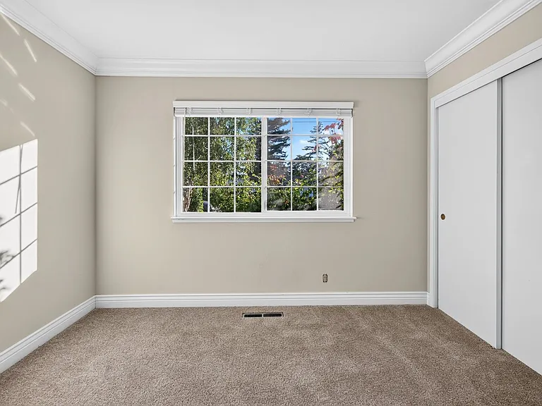 1214 Kilarney Ln — Photo 27