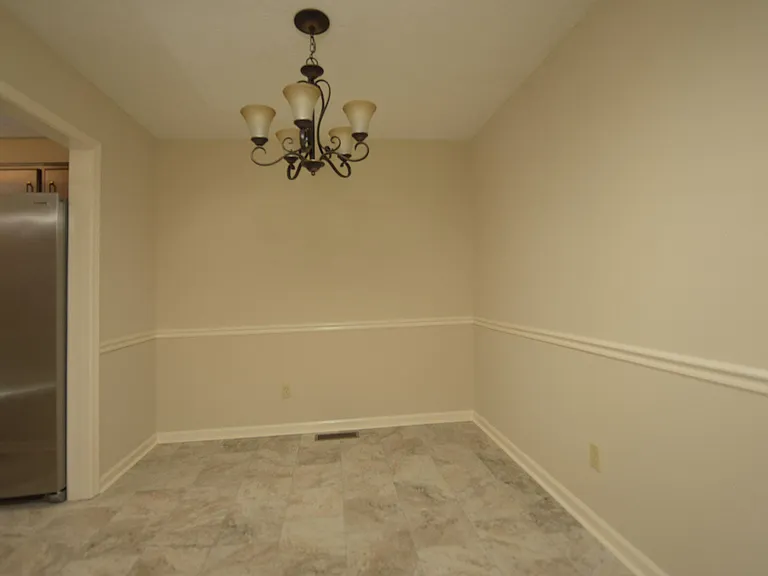 105 Oakmont Ln — Photo 4