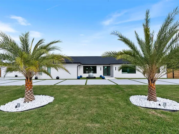 12425 SW 226th St, Miami, FL 33170