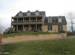1513 Hearthside Dr, Chambersburg, PA 17202