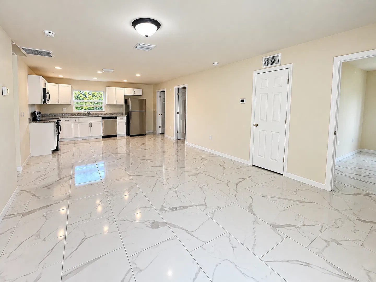Brand New Move In Ready 3 Bedroom 2 Bath — Photo 3