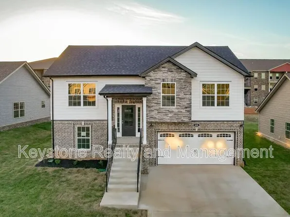 808 Lillian Grace Dr, Clarksville, TN 37043