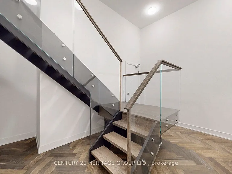 8888 Yonge St #103-L/W — Photo 28