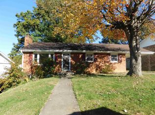 221 Tuxedo Rd, Staunton, VA 24401