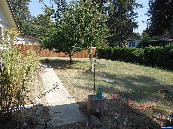 3rd image of 341 Locust St