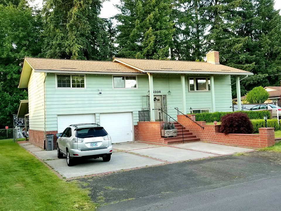 1st image of 2208 NE 110th St