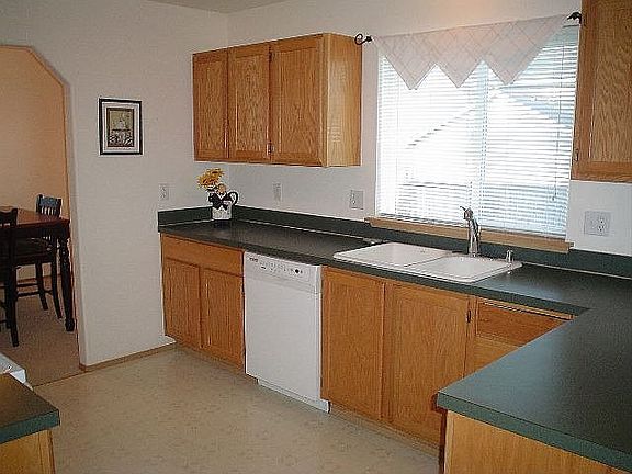 5th image of 14105 80th Avenue Ct E