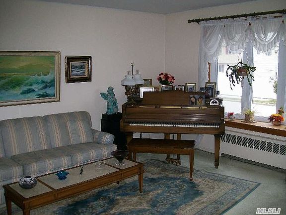 3rd image of 1110 North Dr