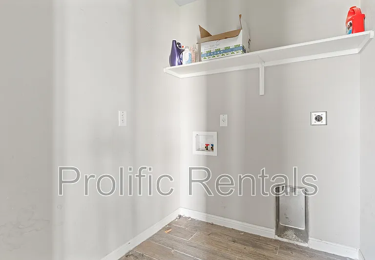 6117 Verde Dr — Photo 15