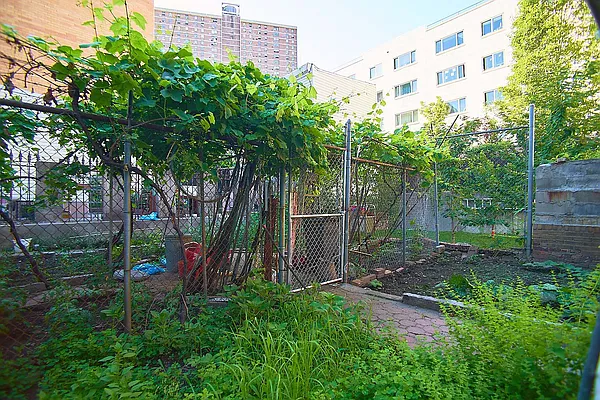 Rented by Keller Williams NYC | media 22