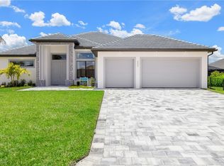 4424 SW 18th Place Cpe, Coral, FL 33914
