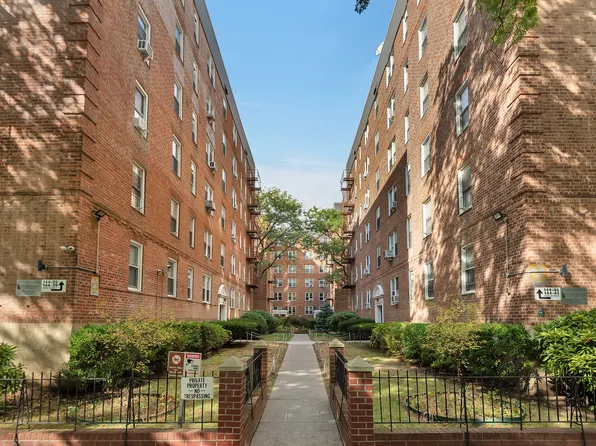 144-45 Sanford Avenue image 1 of 10