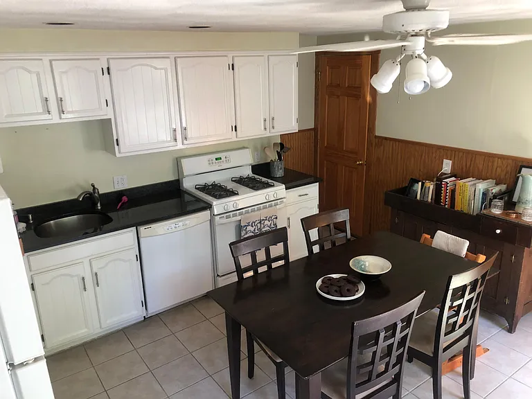 260 Norfolk St #1R — Photo 7