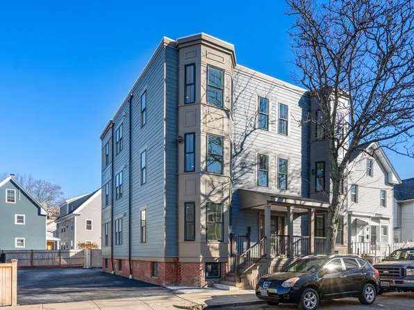 43-45 Blossom St #3, Chelsea, MA 02150