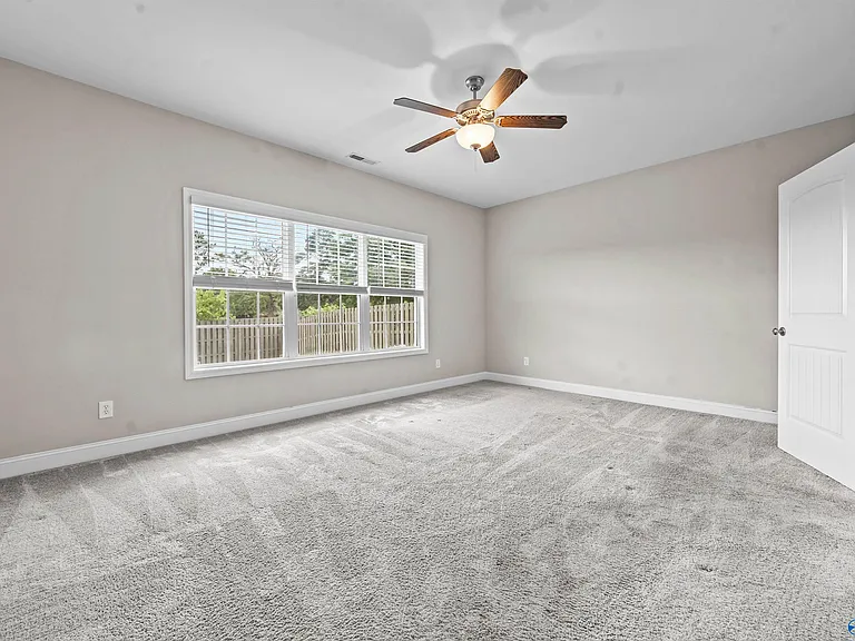 104 Erskin Parcus Dr — Photo 22