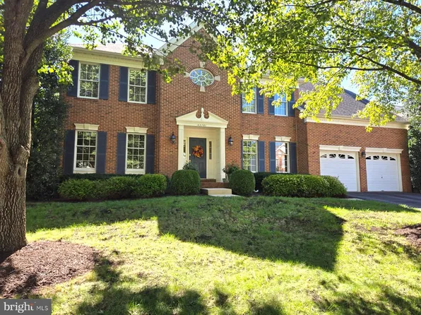 43761 Woodworth Ct, Ashburn, VA 20147
