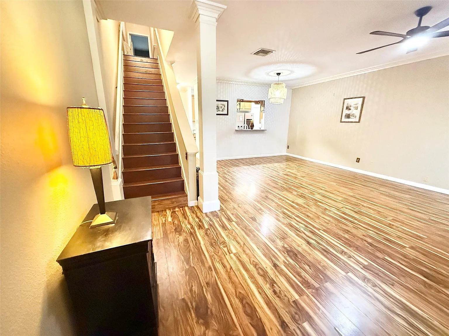 2 bed, 2.5 bath, 1640 sqft, $1,650 — Photo 2