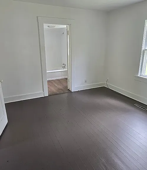 2062 N Albertha Ave — Photo 7
