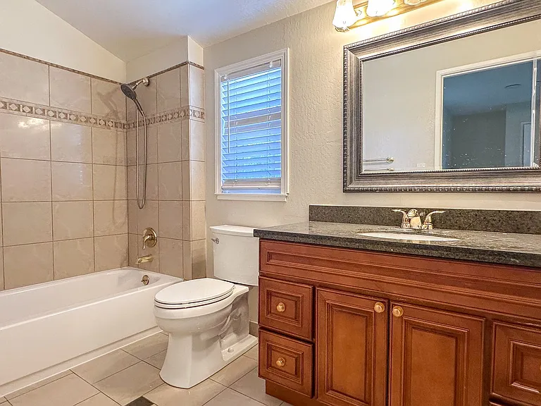 4577 Meadowhurst Ct — Photo 15