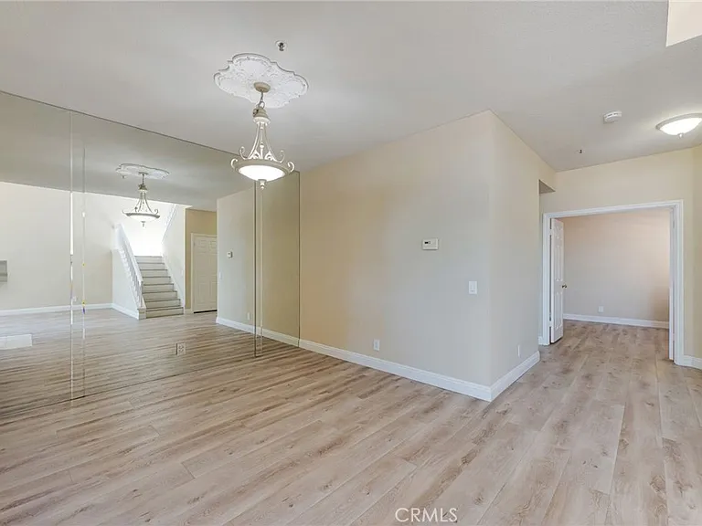 104 Cartier Aisle — Photo 14