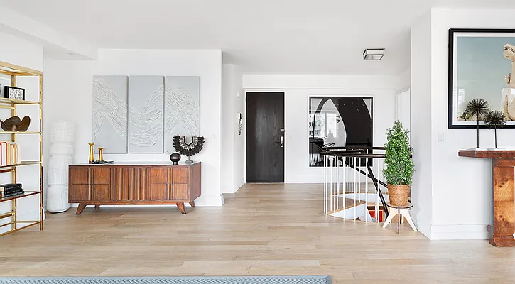 Sold by Compass | media 3