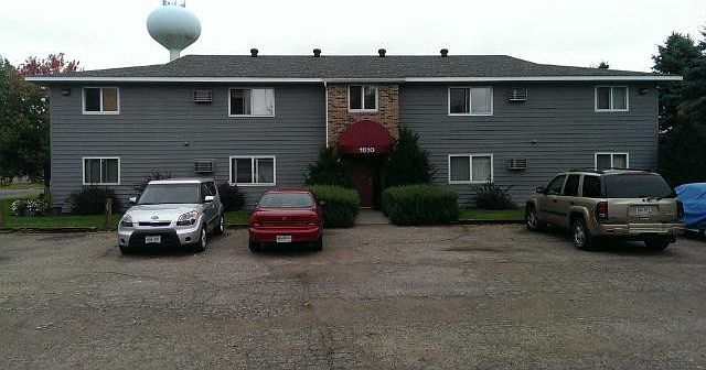 1st image of 1610 Redwood Dr