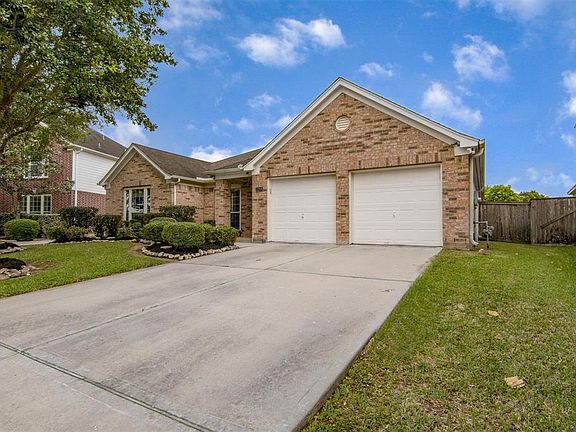 3rd image of 2208 Cambridge Shores Ln