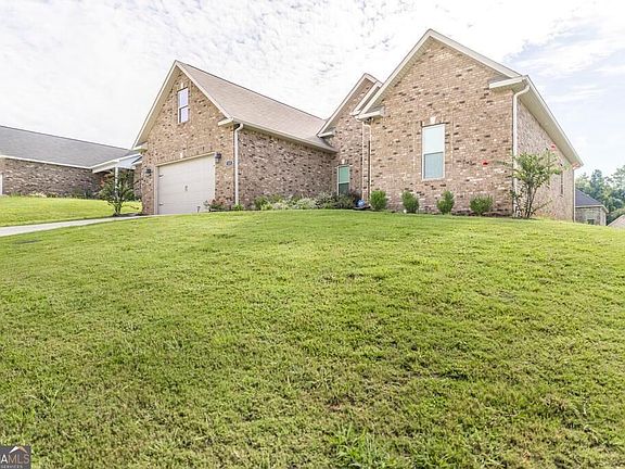 4th image of 115 Newton Ln