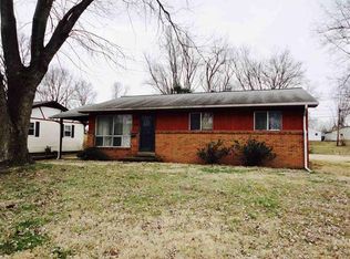 1004 N Fairlawn Cir W, Evansville, IN 47711
