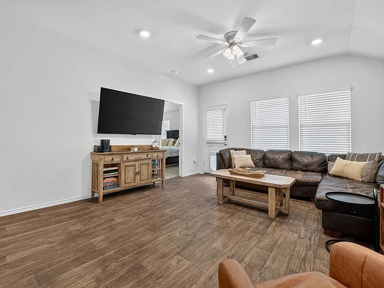 196 Harvest Creek Dr — Photo 5