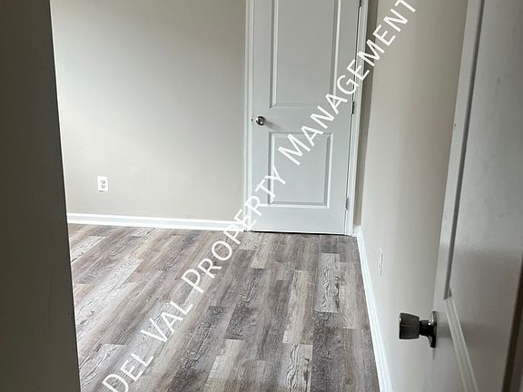 5th image of 5230 Schuyler St #3