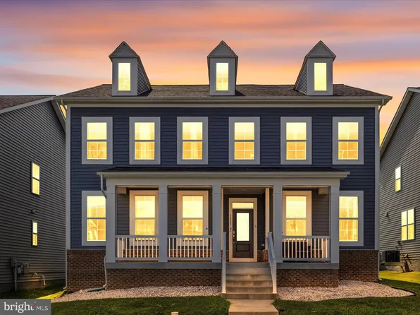 1807 Fairway Ln, Frederick, MD 21702