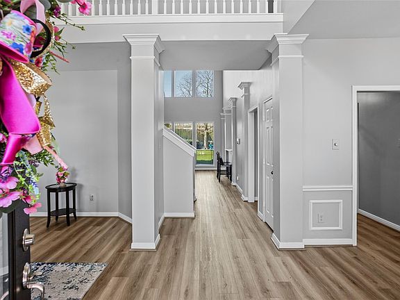 3rd image of 1131 Windsor Chase Ln