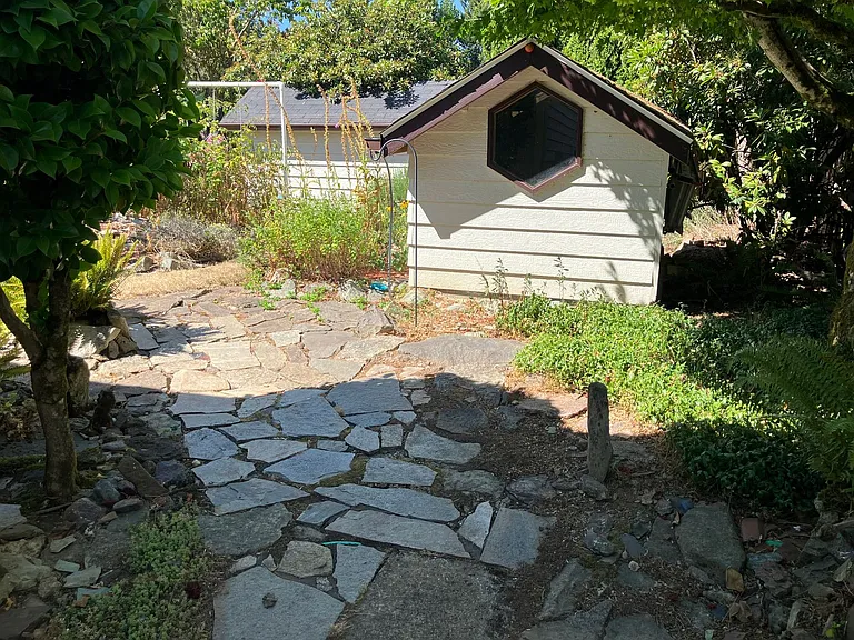 1325 Elser Dr SE — Photo 38