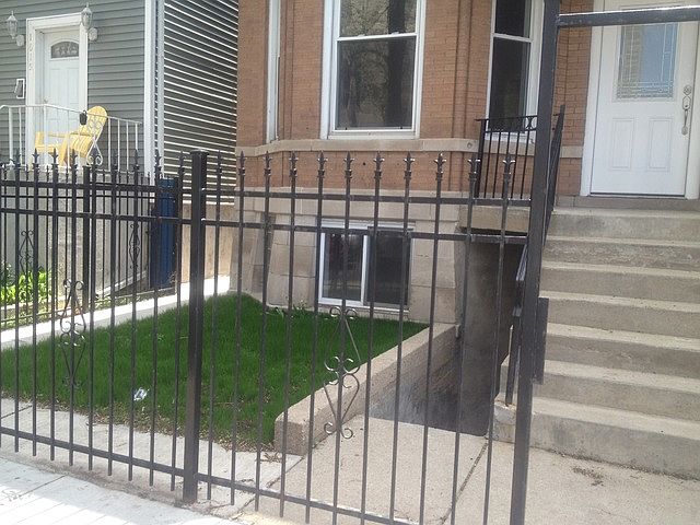 1st image of 1617 W Foster Ave #G