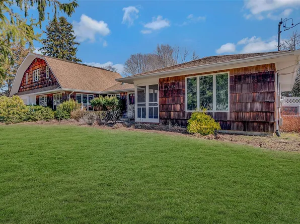 1085 Gin Lane, Southold, NY 11971