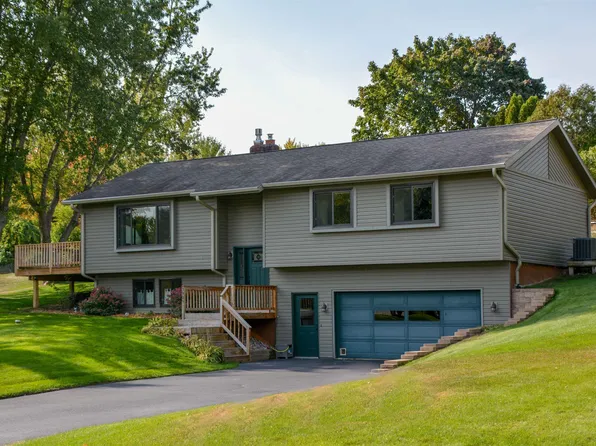 3909 Heatherwood Dr E, Traverse City, MI 49684