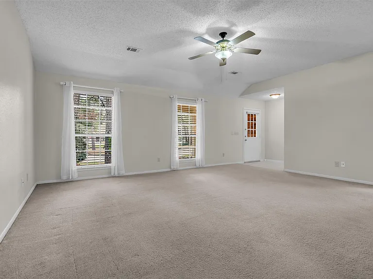 10 Treadwell Ct — Photo 10