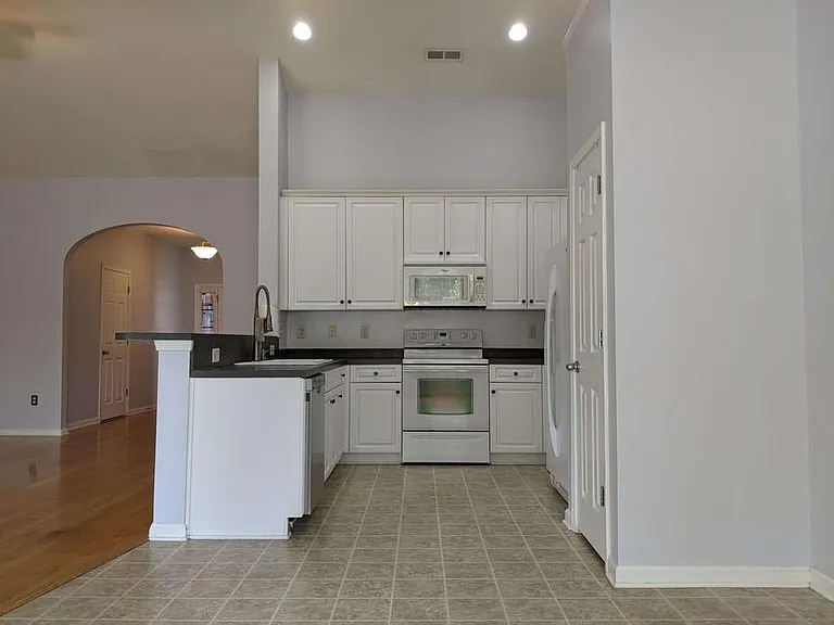 8836 Jenny Lind St — Photo 5