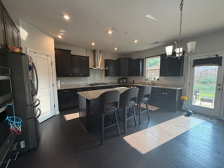 718 Fairway Dr — Photo 12