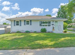 515 W 9th Ave, Marion, IA 52302