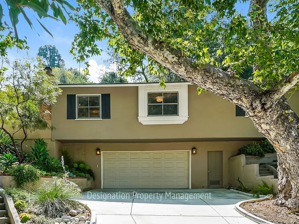 360 Glenullen Dr