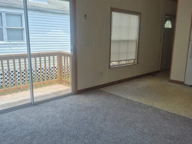 5318 Edgewater Dr — Photo 8