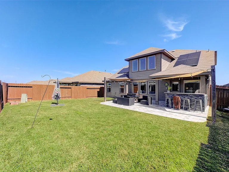 3306 Sumac Dr — Photo 44