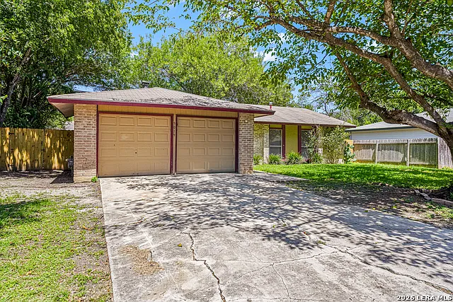 4 bed, 2.0 bath, 1307 sqft, $1,595 — Photo 3