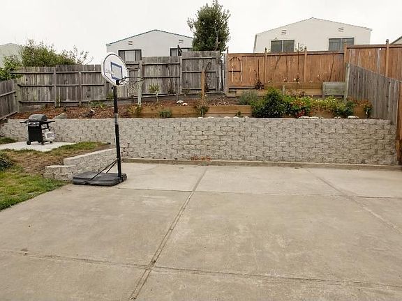 3rd image of 247 Edgewood Dr