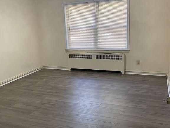 3rd image of 6042 Castor Ave Floor 2