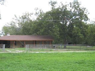 170 Gillis St, Fentress, TX 78622