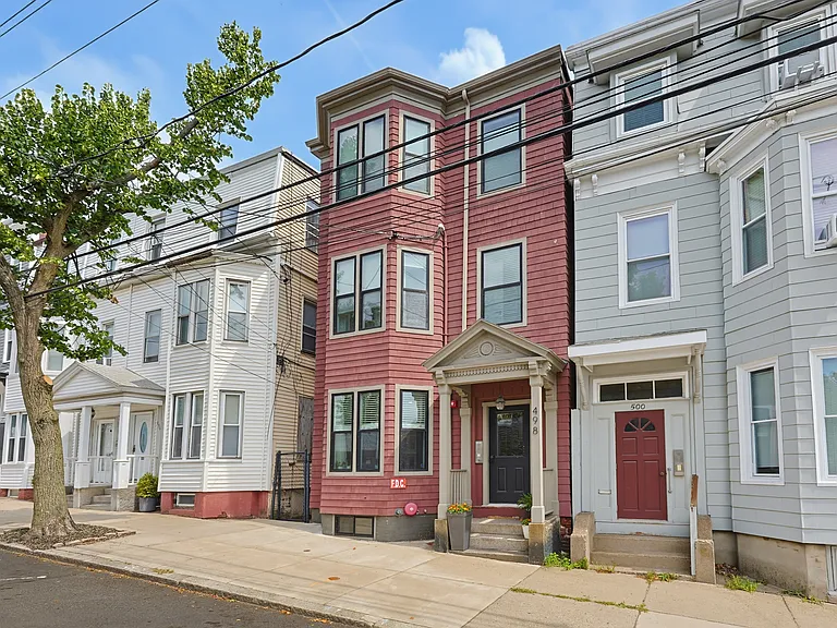 498 Sumner St #1 — Photo 29