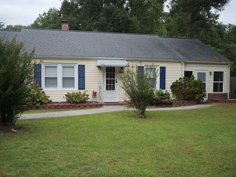 8153 Guinea Rd